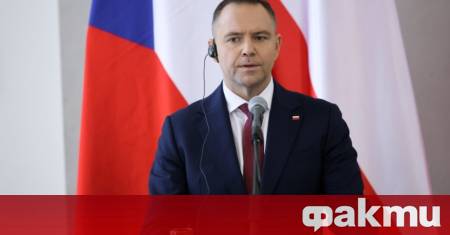 Полският президент Карол Навроцки обяви решението си да отнеме на