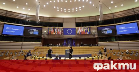 Жените съставят една трета от националните парламенти в ЕС, съобщи
