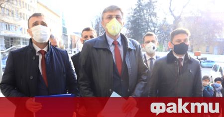 Продължават регистрациите на партиите и политическите формации за предстоящите парламентарни