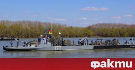 Трима работници загинаха при експлозия по време на драгиране в