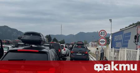 Тези дни хиляди изселници от България в Турция заминават за