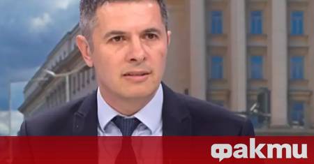 Това че обществото беше поставено под информационна сянка повече от