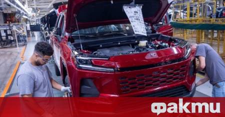 Световният автомобилен лидер Toyota е принуден да натисне спирачките на