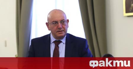 Положителна проба за коронавирус е дала хигиенистка от Министерството на