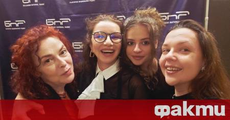 С голям интерес висока посещаемост и топла атмосфера премина премиерата