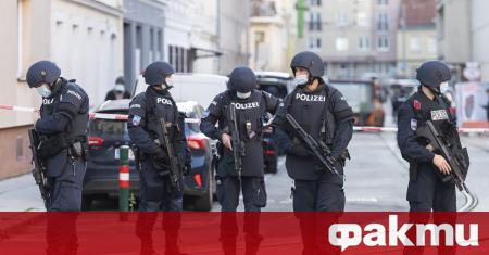 Австрийската полиция предприе акции на повече от 60 адреса за