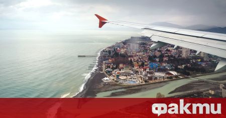 Пътнически самолет на Турските авиолинии направи аварийно кацане тази вечер