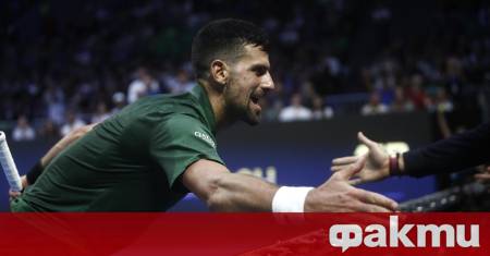 Новак Джокович продължава уверения си поход на тенис турнира от