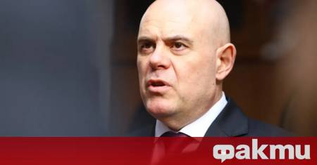 Бившият главен прокурор Иван Гешев и европрокурорът Теодора Георгиева са