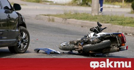 Моторист е самокатастрофирал миналата вечер в столицата съобщава очевидец във
