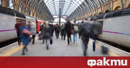 Във Великобритания клиентите на железниците се сблъскаха с нови трудности