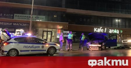 Катастрофа на бул Черни връх в София две коли