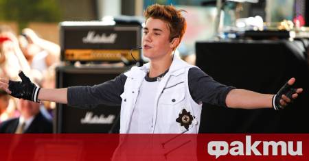 Джъстин Бийбър който има четири номинации за наградите Грами тази