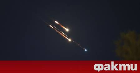 Експлозии отекнаха тази нощ в небето над Тел Авив в
