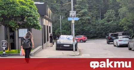 Втори хубостник за днес Този пък избива комплекси освен с