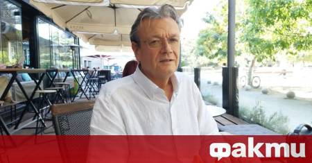 Самоубийство или убийство последвано от самоубийство са двете водещи версии