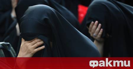 Трима души бяха екзекутирани днес в Иран след като бяха