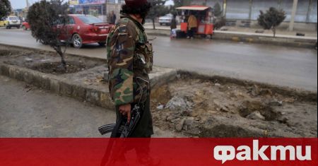 Прикрепена към миниван бомба избухна вчера в западната афганистанска провинция
