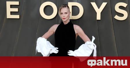Шарлиз Терон публикува в Instagram провокативен кадър от подготовката си