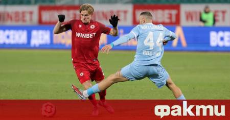 Халфът Улаус Скаршем е напуснал лагера на ЦСКА в Турция