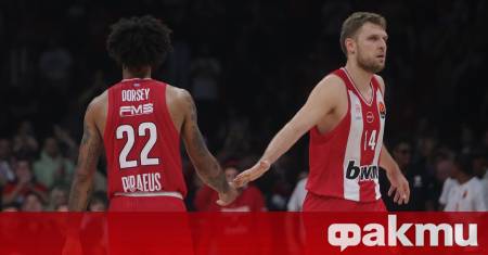 Александър Везенков и неговият Олимпиакос демонстрираха класа и безапелационно се