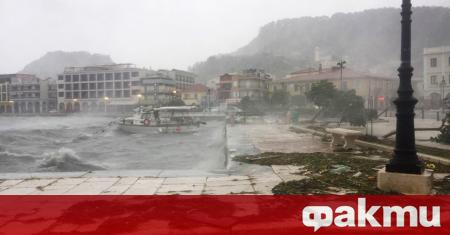 В Гърция бурята Янос която в момента се движи към