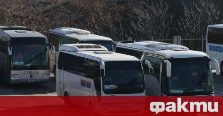 Конфедерацията на автобусните превозвачи подготвя протест съобщава БНР Причината е