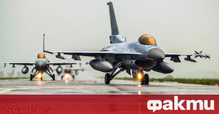 Боен самолет KF 16 на военновъздушните сили на Република Корея аварира