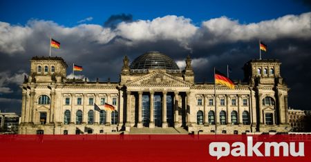 Парламентът принадлежи на народа На германския народ е написано над