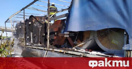 Инцидент с тежкотоварен автомобил затрудни движението по магистрала Тракия mалко