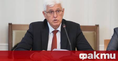 Министърът на отбраната Димитър Стоянов и началникът на отбраната адмирал