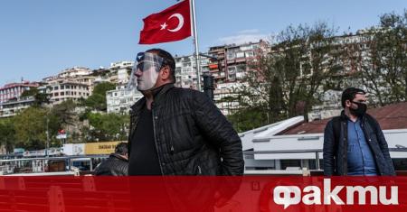 Турция завърши първия етап в борбата с коронавируса, обяви турският