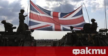 Министърът на отбраната Джон Хийли заяви днес че сега е