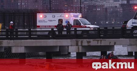 Шестима души загинаха при падането на туристически хеликоптер в река