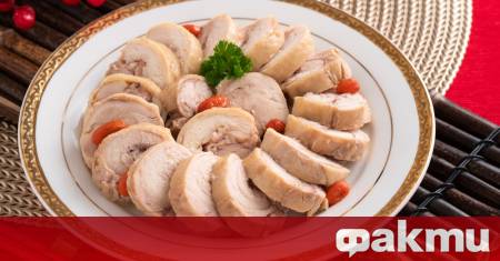 Необходими продукти 1 кг пилешки гърди 100 г твърдо сирене