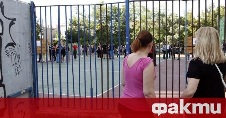 Напрежение възникна в Гърция преди началото на учебната година Родители