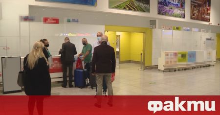 Първите за сезона 125 израелски туристи пристигнаха на летището във