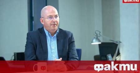 В никакъв случай в този момент със сигурност някой може