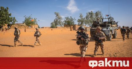 Военната хунта която управлява разтърсената от криза Мали обеща да