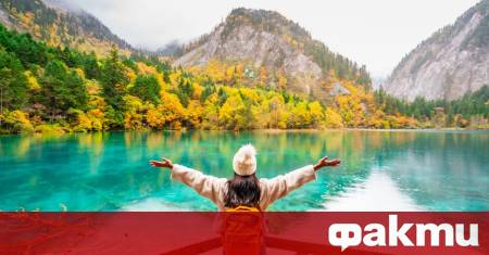 Човек може да прекара часове съзерцавайки спокойния залез или ясното