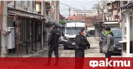 Полицаи са затворили хранителни заведения в пловдивското циганско гето Столипиново,