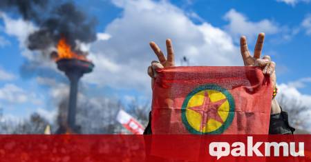 Предаването на оръжия от забранената в Ирак Кюрдска работническа партия