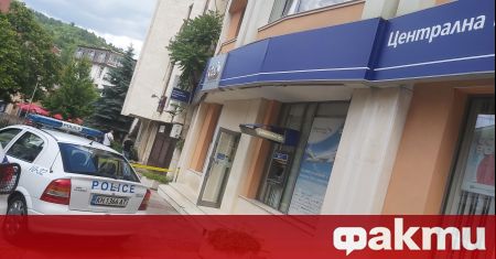 Полицията в Дупница e задържала 40-годишен мъж за грабежа на