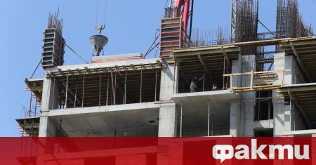 Работник почина след инцидент на строителен обект в София съобщават