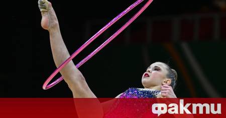 Стилияна Николова се класира за финалите на обръч и на