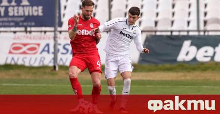 Талантът на Славия Кристиян Балов е желан от редица клубове