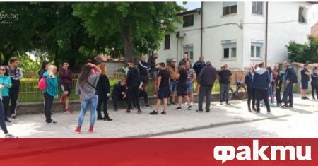 Жители на пловдивския квартал Коматево се събраха на протест срещу