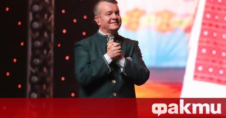 Илия Луков представя една песен Гъста е мъгла паднала с