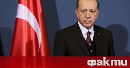 Турският президент Реджеп Тайип Ердоган поздрави днес турските граждани и