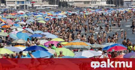 Много испанци вече не могат да си позволят почивка на